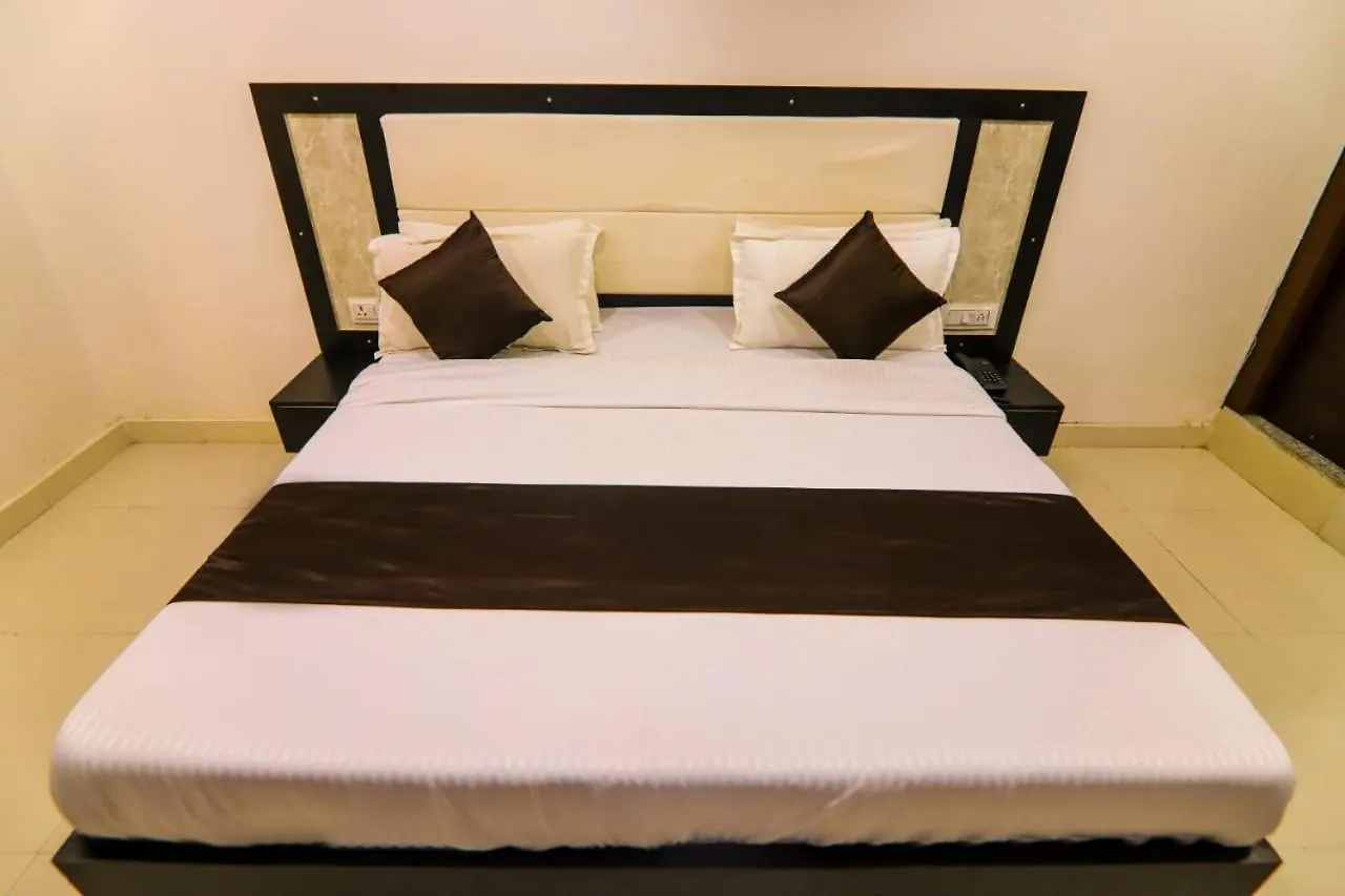 Hotel Elite Inn Tajganj